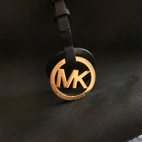 Michael Kors Purse & Matching Wallet - Picture 5 of 5